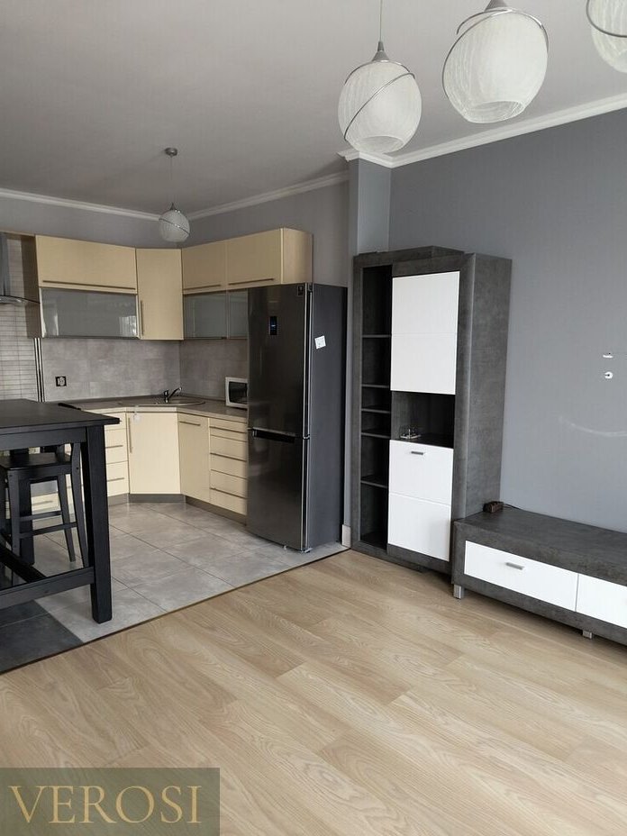 2 pokoje, komórka, MP, 2009, Brochów