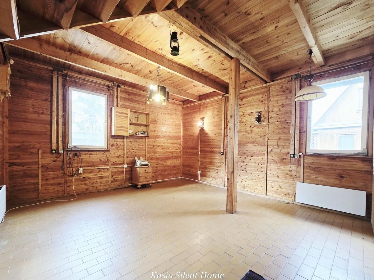 Urokliwy domek letniskowy w Mężeninie – blisko rzeki Bug!