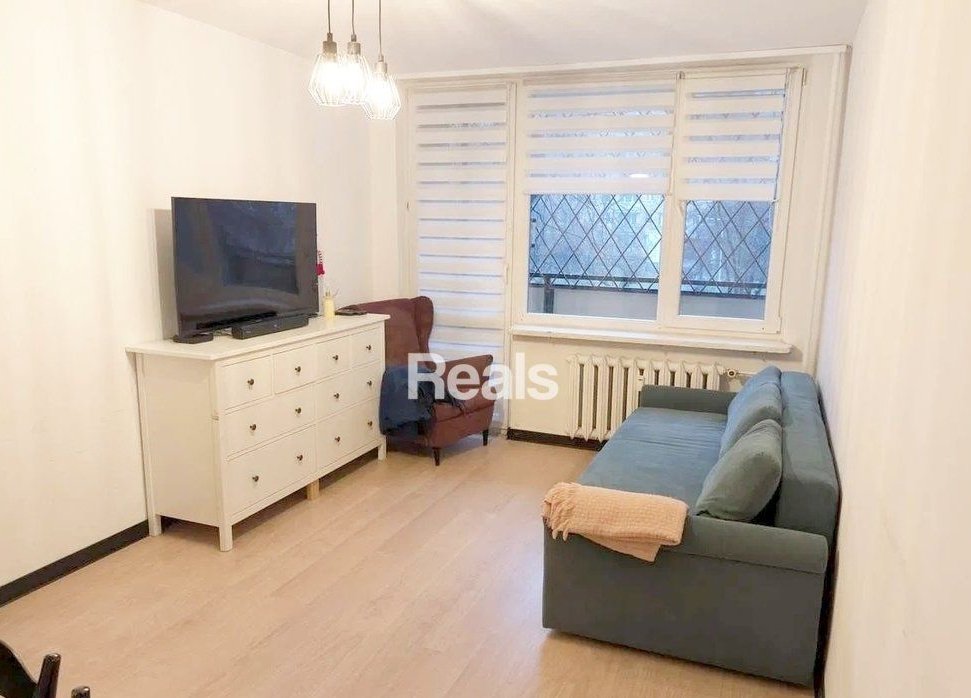 2 pokoje, kuchnia, balkon, piwnica