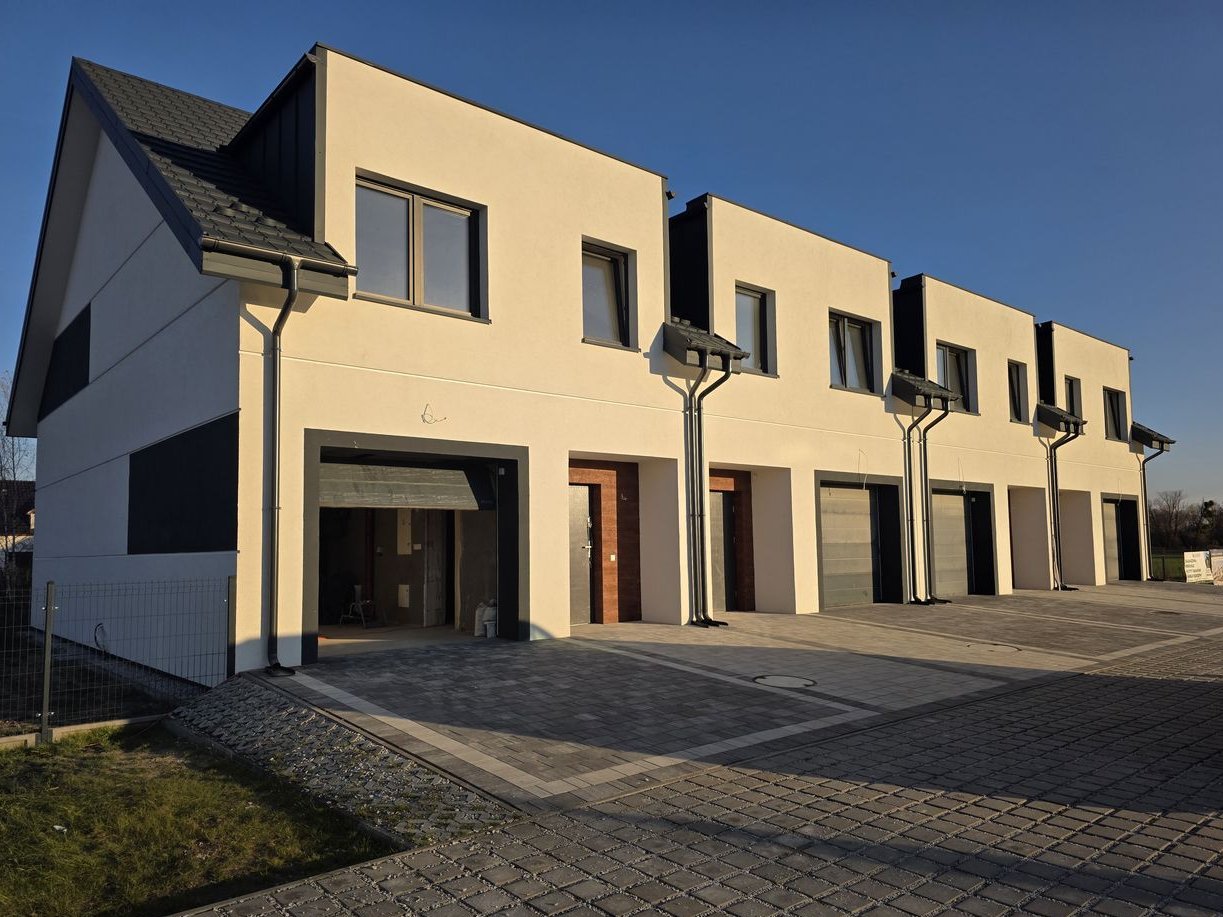 Dom 5 pokoi Długołeka, Kanalizacja, Garaż, Ogród 80m