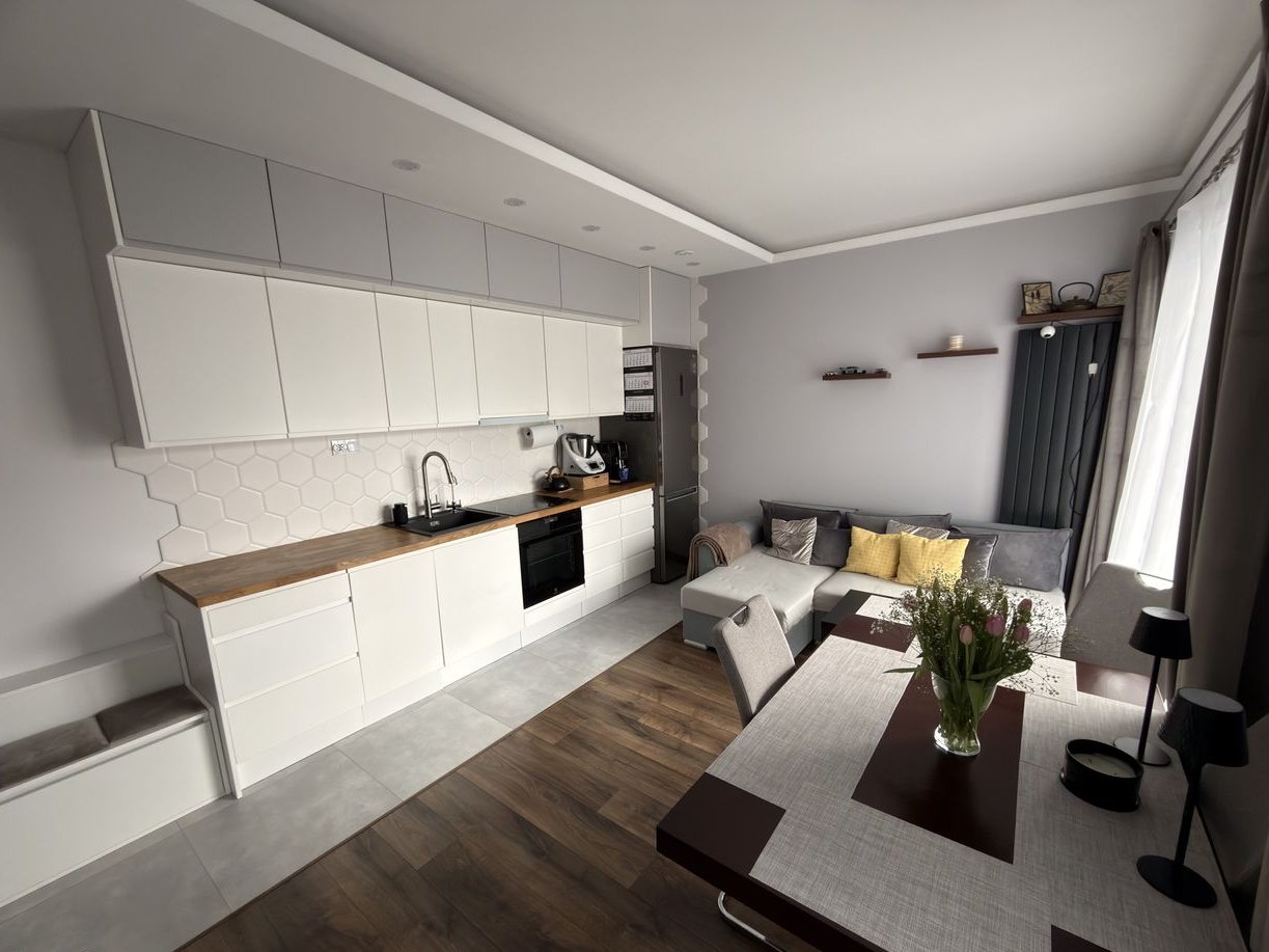 Nowoczesne 2-pokojowe mieszkanie z balkonem, Dwa miejsca parkingowe