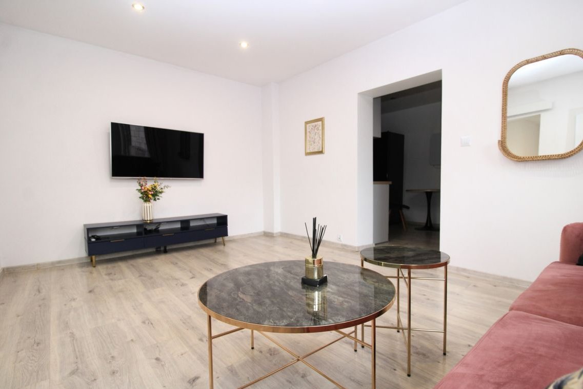 Przestronne, wysoki standard,wyremontowany budynek