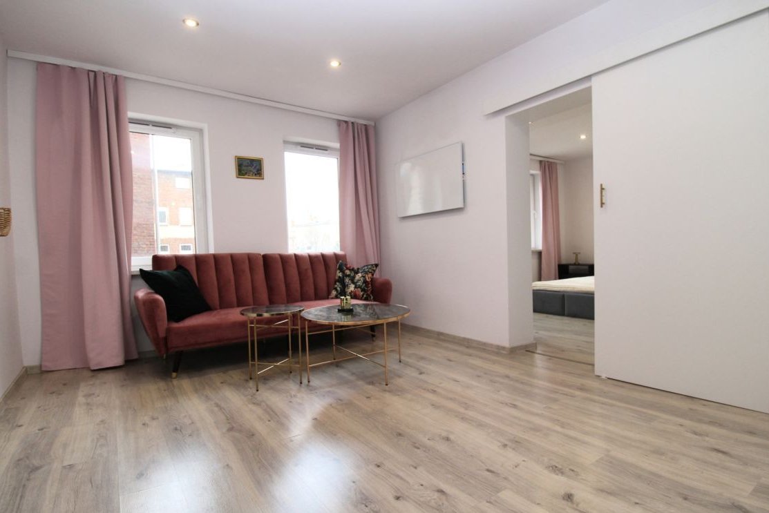 Przestronne, wysoki standard,wyremontowany budynek