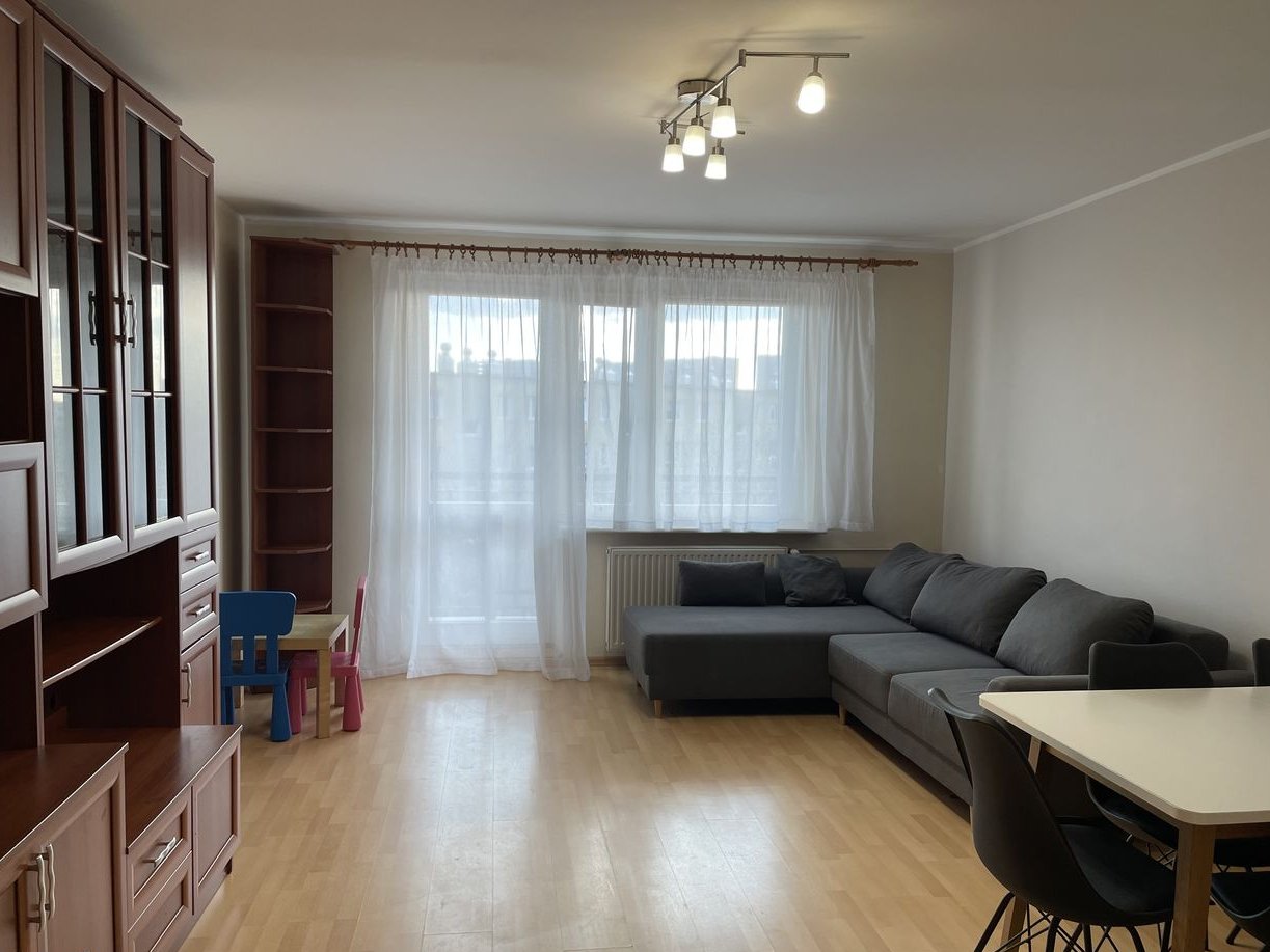 Przestronne 3-pokojowe mieszkanie z balkonem