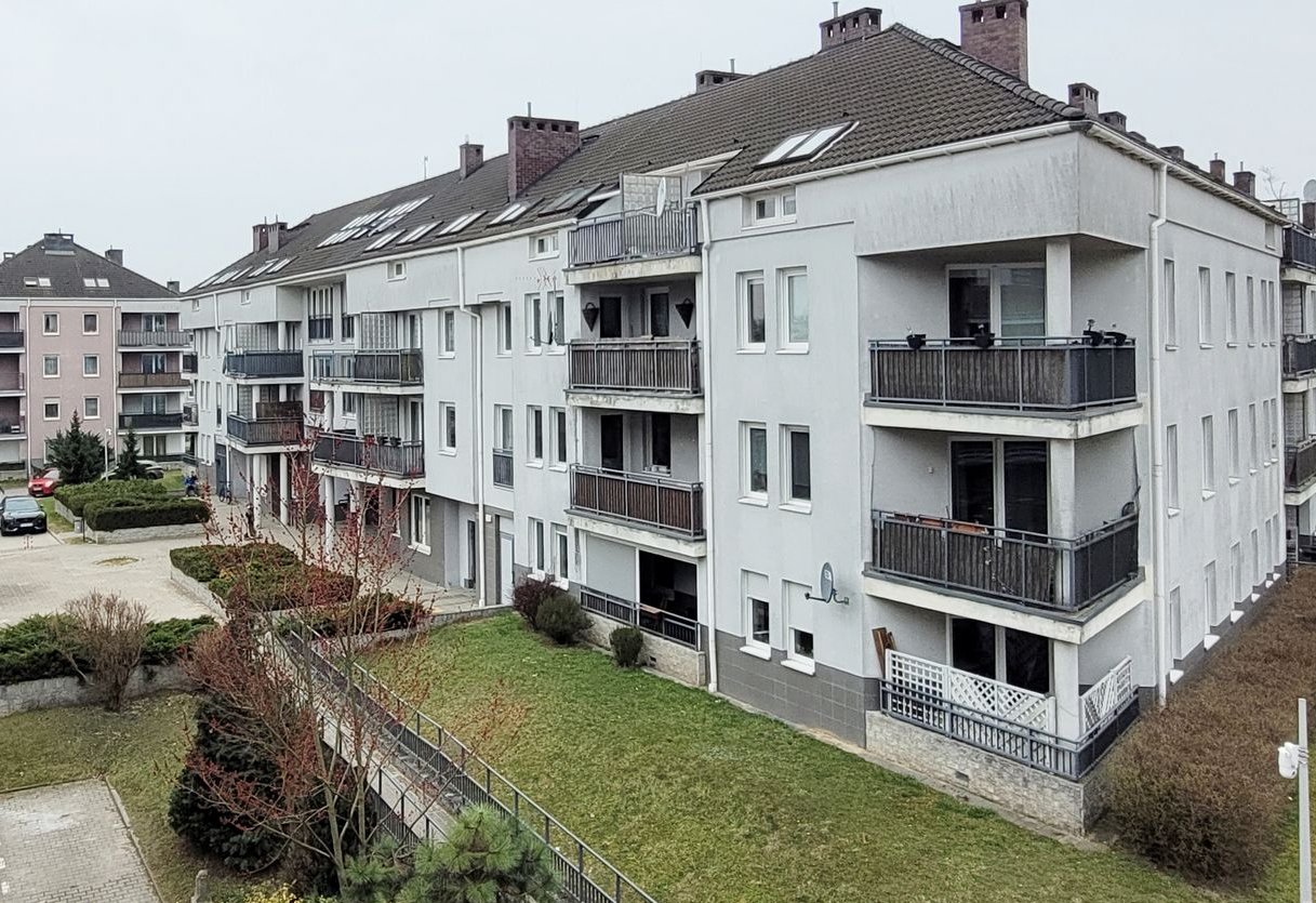 Kmaeralne osiedle z 2000r, urządzone, gotowe do zamieszkania