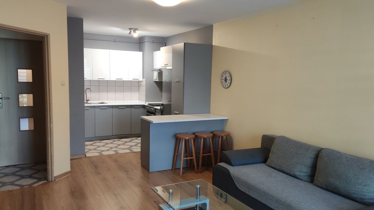 dwupokojowe mieszkanie z balkonem