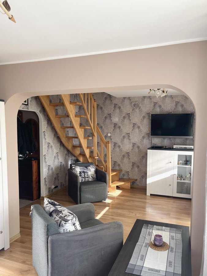 Dwupoziomowe mieszkanie z widokiem na Sanockie Błonia