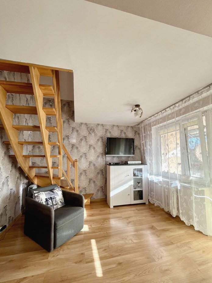 Dwupoziomowe mieszkanie z widokiem na Sanockie Błonia