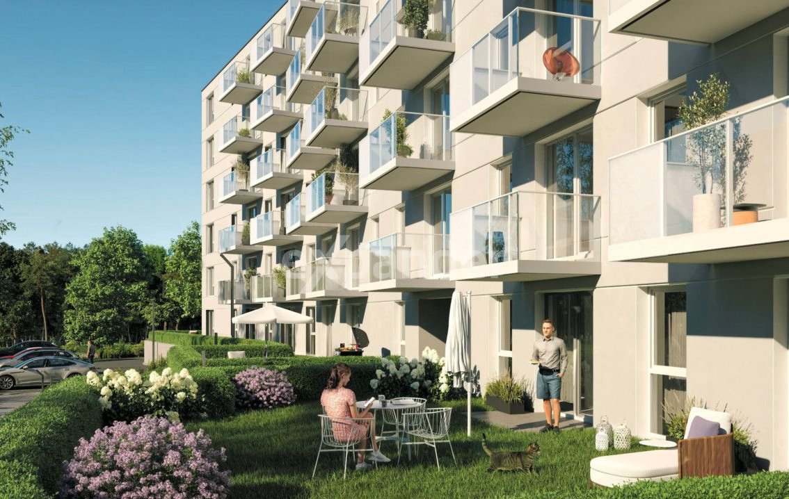 Przestronna kawalerka w środku lasu - ogródek 16m2