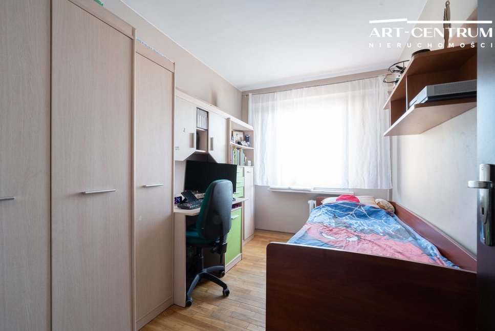 3 pokoje, 1 piętro, garaż w cenie, park