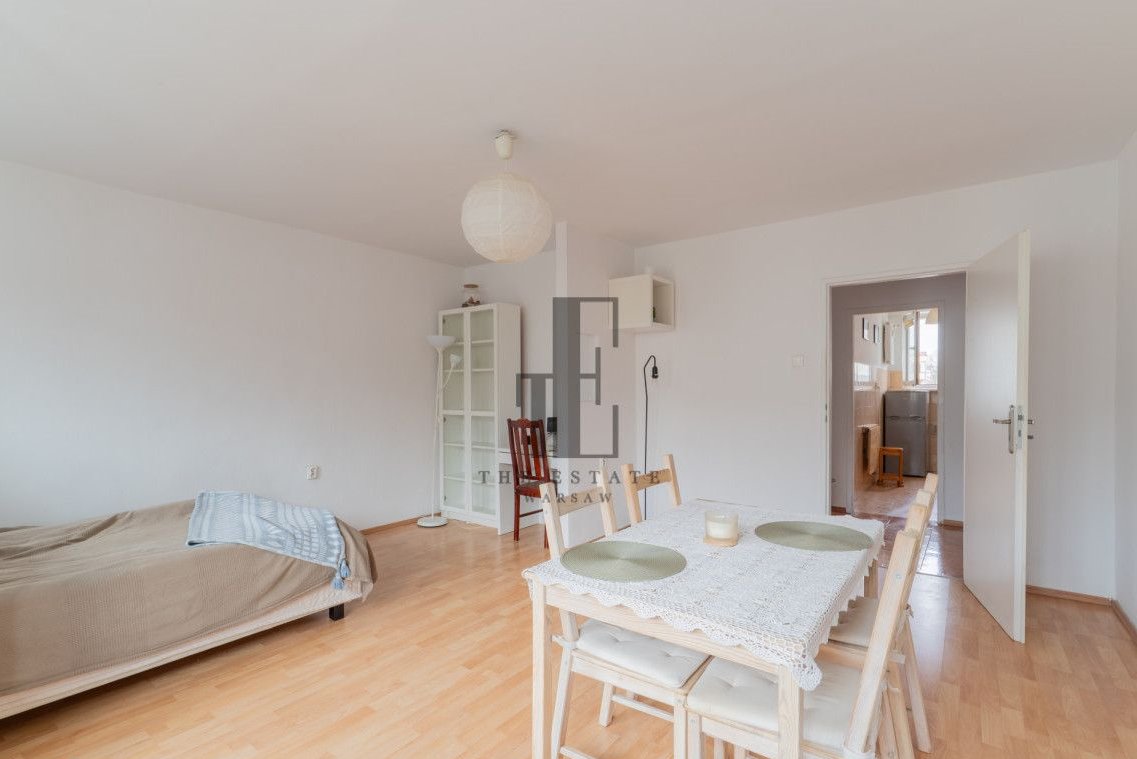 Tramwaj | Dwie strony świata | ustawne | od zaraz