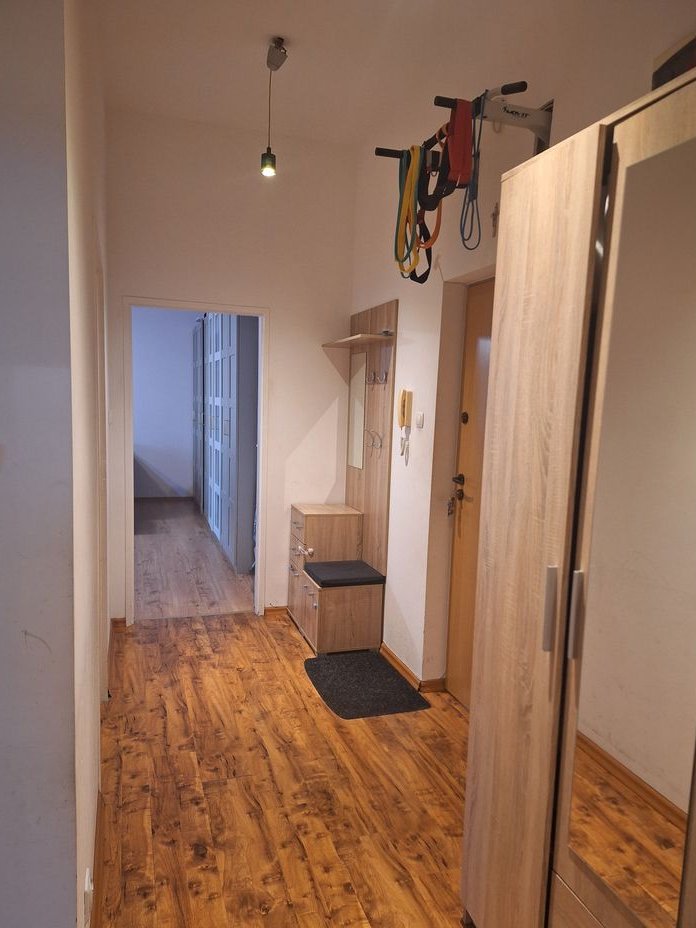 Sprzedam mieszkanie dwupokojowe blisko centrum