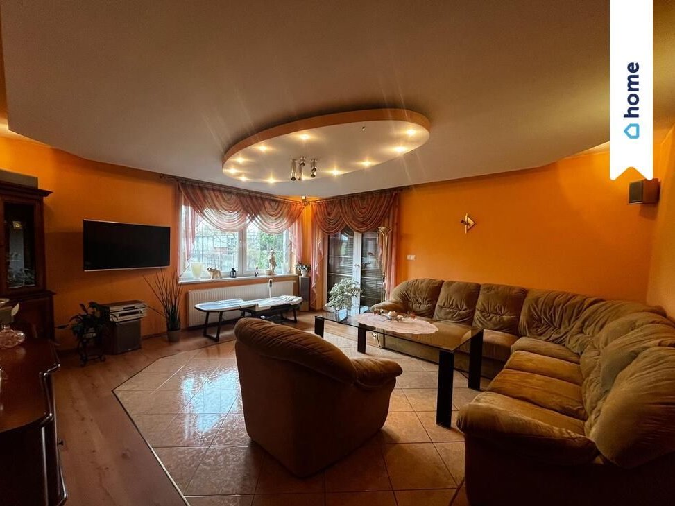 Dom wolnostojący w spokojnej okolicy.