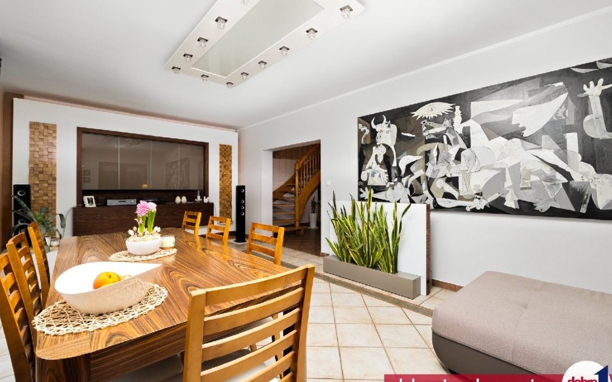 Dom z charakterem na polanie, działka 5300m2 .