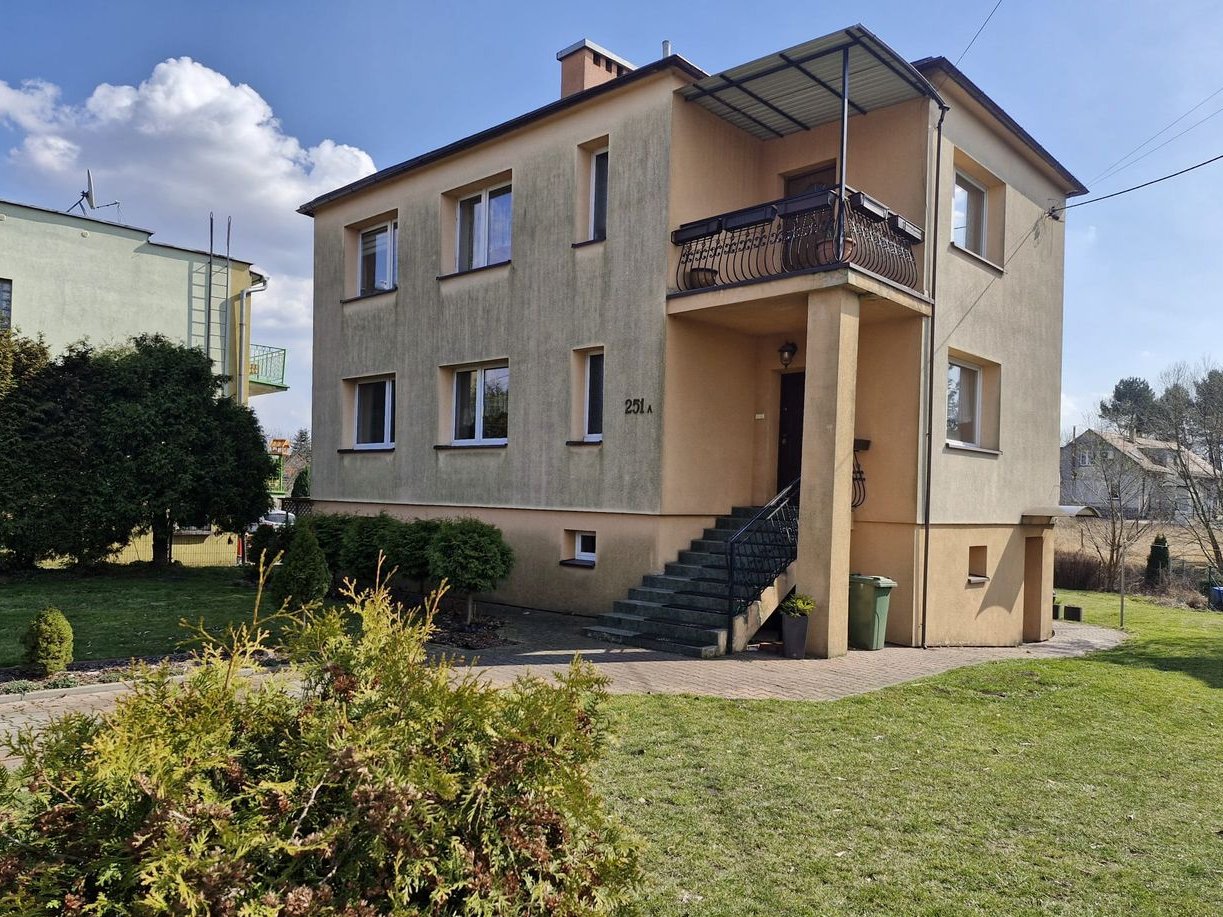 DOM 180 m2, DZIAŁALNOŚĆ, DZIAŁKA 1323m2, GARAŻ 68m2, DASZYŃSKIEGO