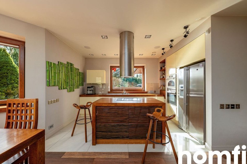 Dom pod lasem w Tuszynie