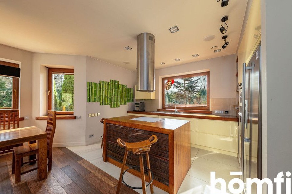 Dom pod lasem w Tuszynie