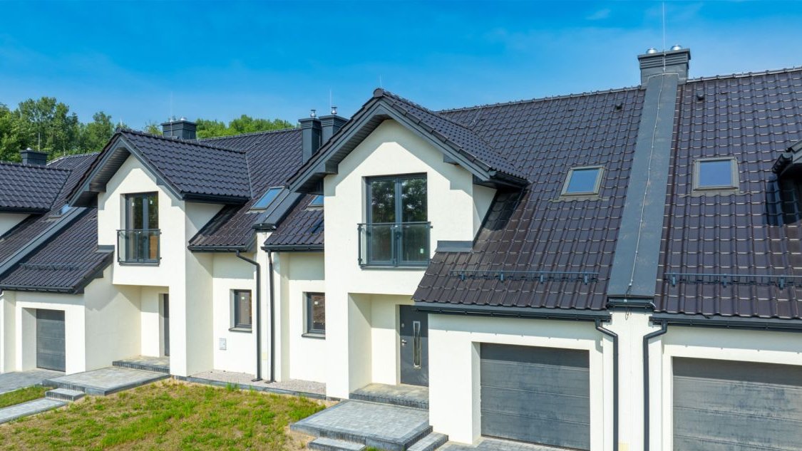 Dom w zabudowie szeregowej z garażem