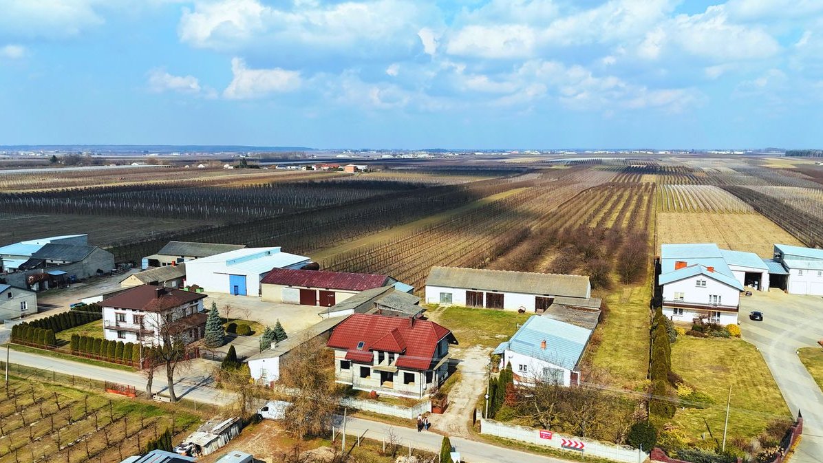Gospodarstwo rolne 5,13 ha z dwoma domami i budynkami gospodarczymi