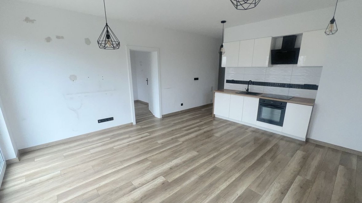 Mieszkanie 3 pokojowe z widokiem na jezioro. Dobry dojazd do Poznania