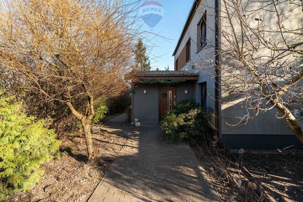 Rokietnica, dom z potencjałem i dużym ogrodem