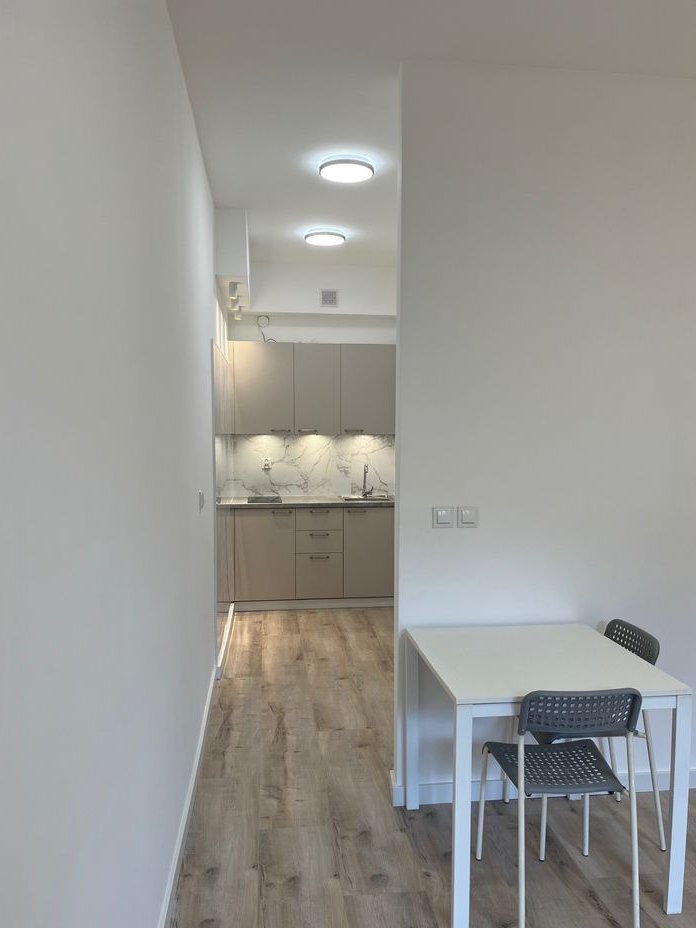 Atrakcyjna kawalerka na Kabatach blisko metra i Lasu Kabackiego