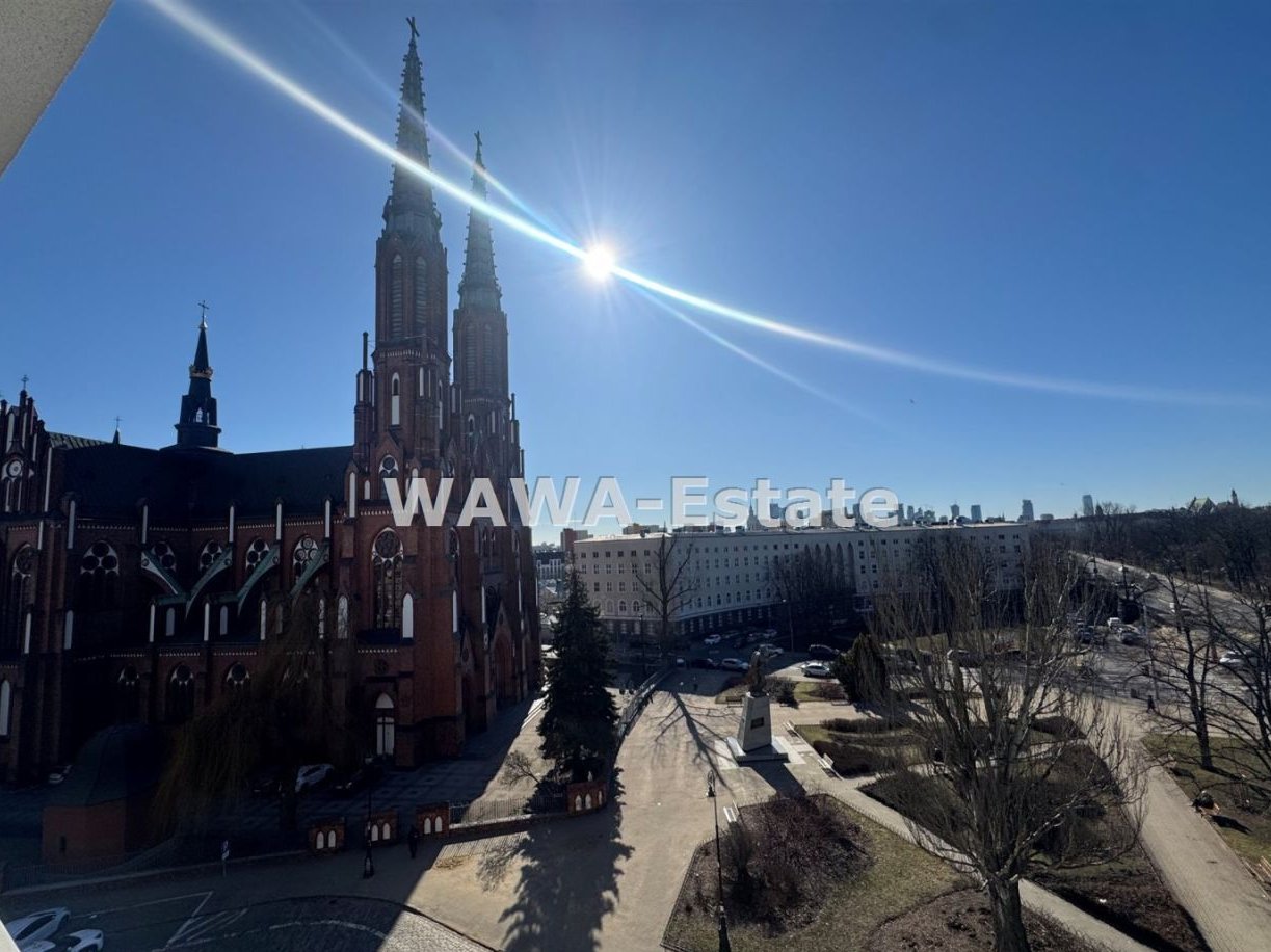 Praga. Kawalerka z pięknym widokiem. Balkon.