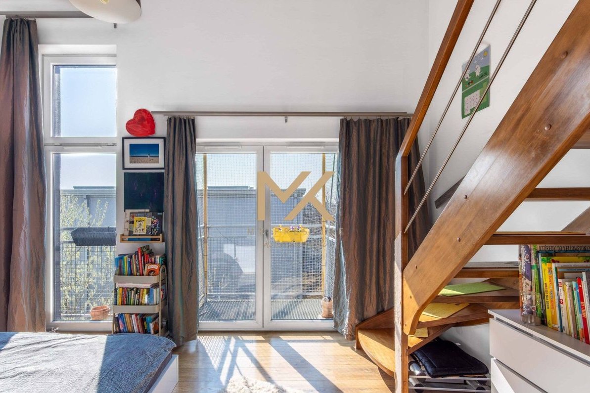 NIetuzinkowy loftowy apartament 54m2 + 2 antresole 19m2