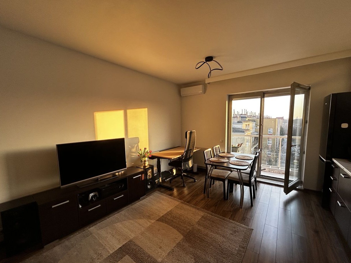 Komfortowe, jasne 3 pokoje z klimatyzacją i garażem-opcja zamiany