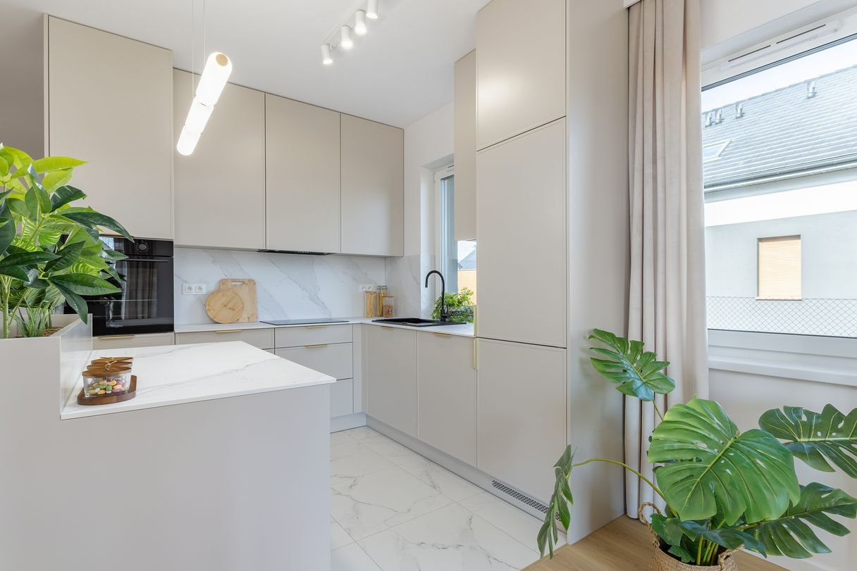 Wykończony / 4 sypialnie + salon / duży ogród