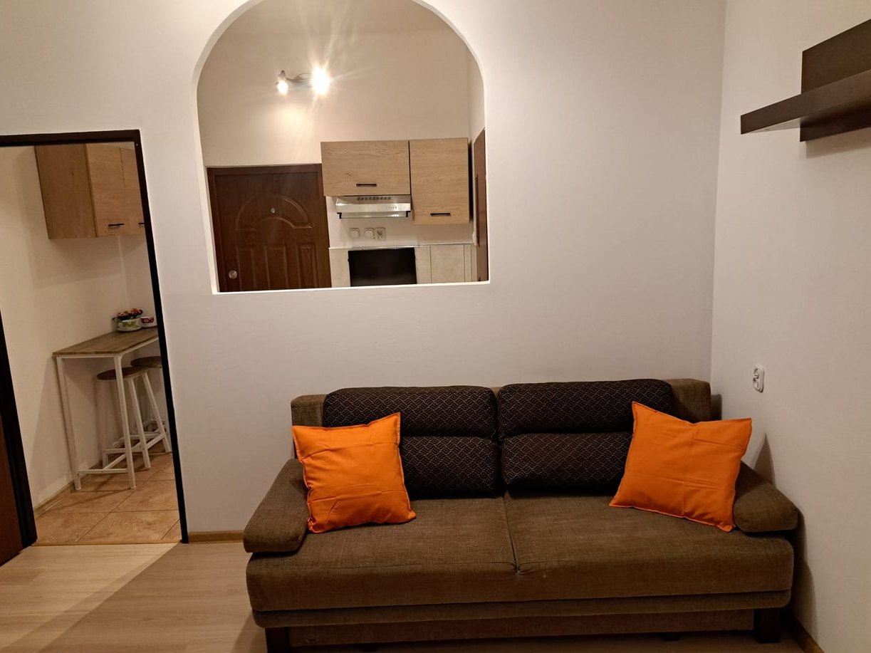 Mieszkanie w bloku 2 piętro kawalerka 20m2 pokój kuchnia łazienka