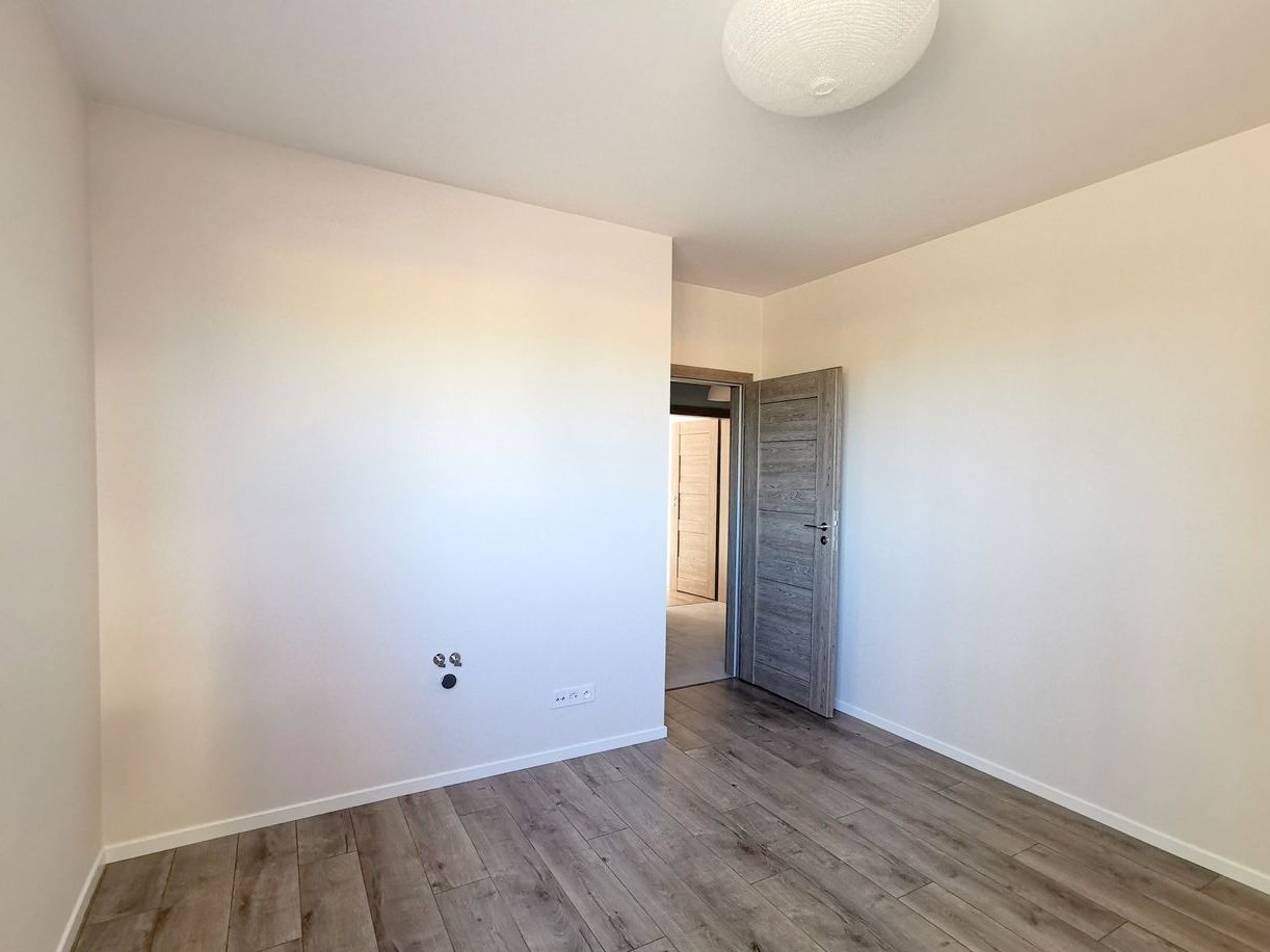 Apartament na śródmieściu3min od plaży Idealny dla pary_Hala Garażowa