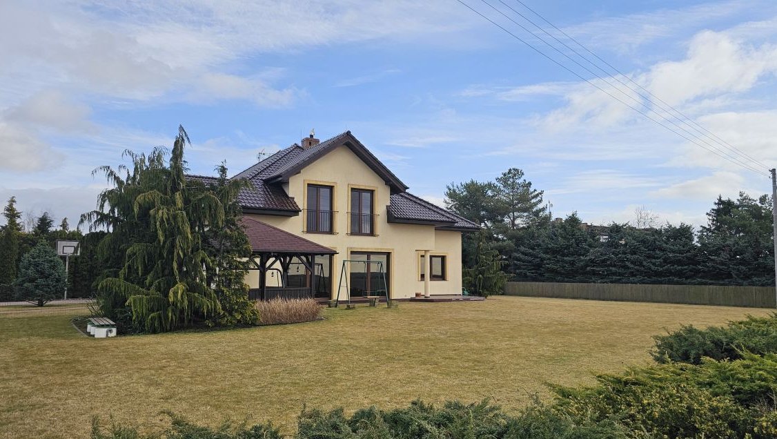 Dom z widokiem na jezioro Bytyńskie, Komorowo