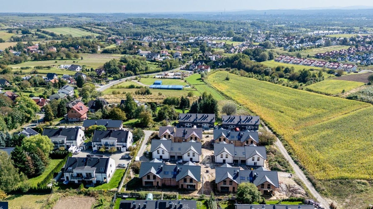 Nowoczesny komfortowy dom w zabudowie bliźniaczej