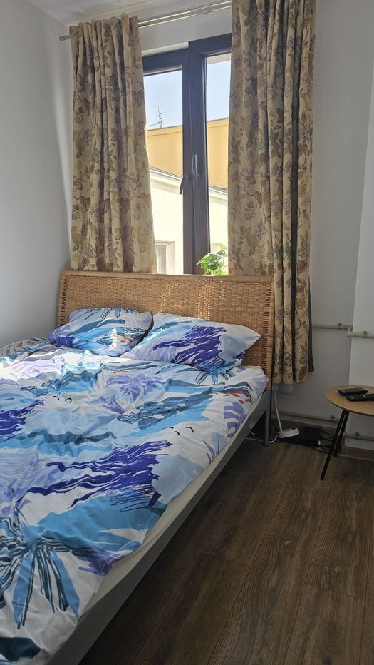 Okęcie 2pok 25m2 , 1 pietro( winda ) po remoncie, bezpośrednio