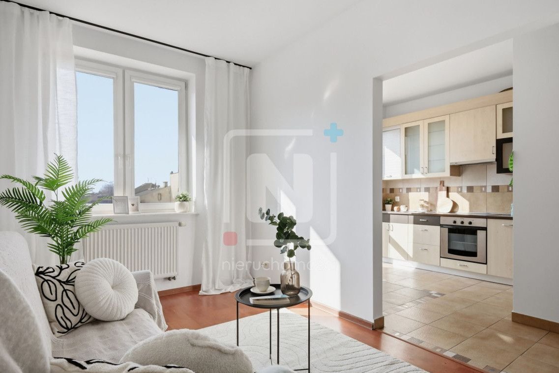 2 pokoje/ Oddzielna kuchnia/Balkon/Słoneczne