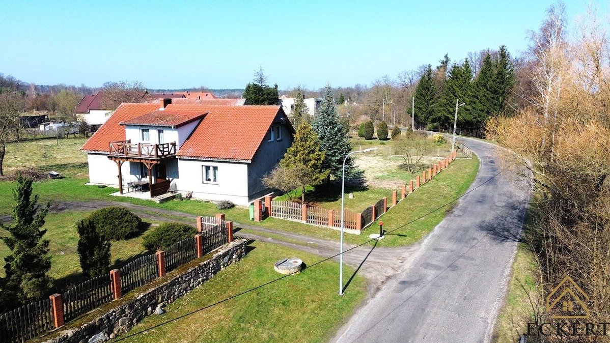 Dom w otoczeniu natury | Urzuty