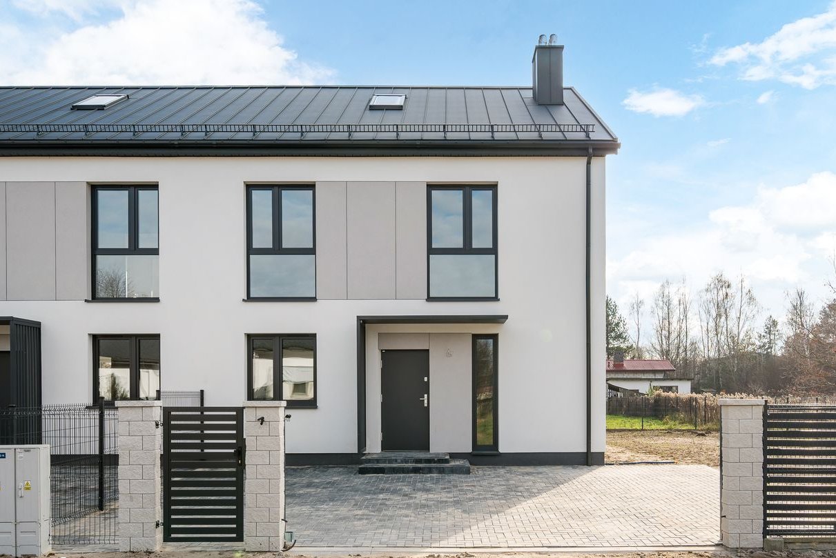 Dom / 135 m2 / 200 m2 z poddaszem / 6 pokoi / Słoneczne