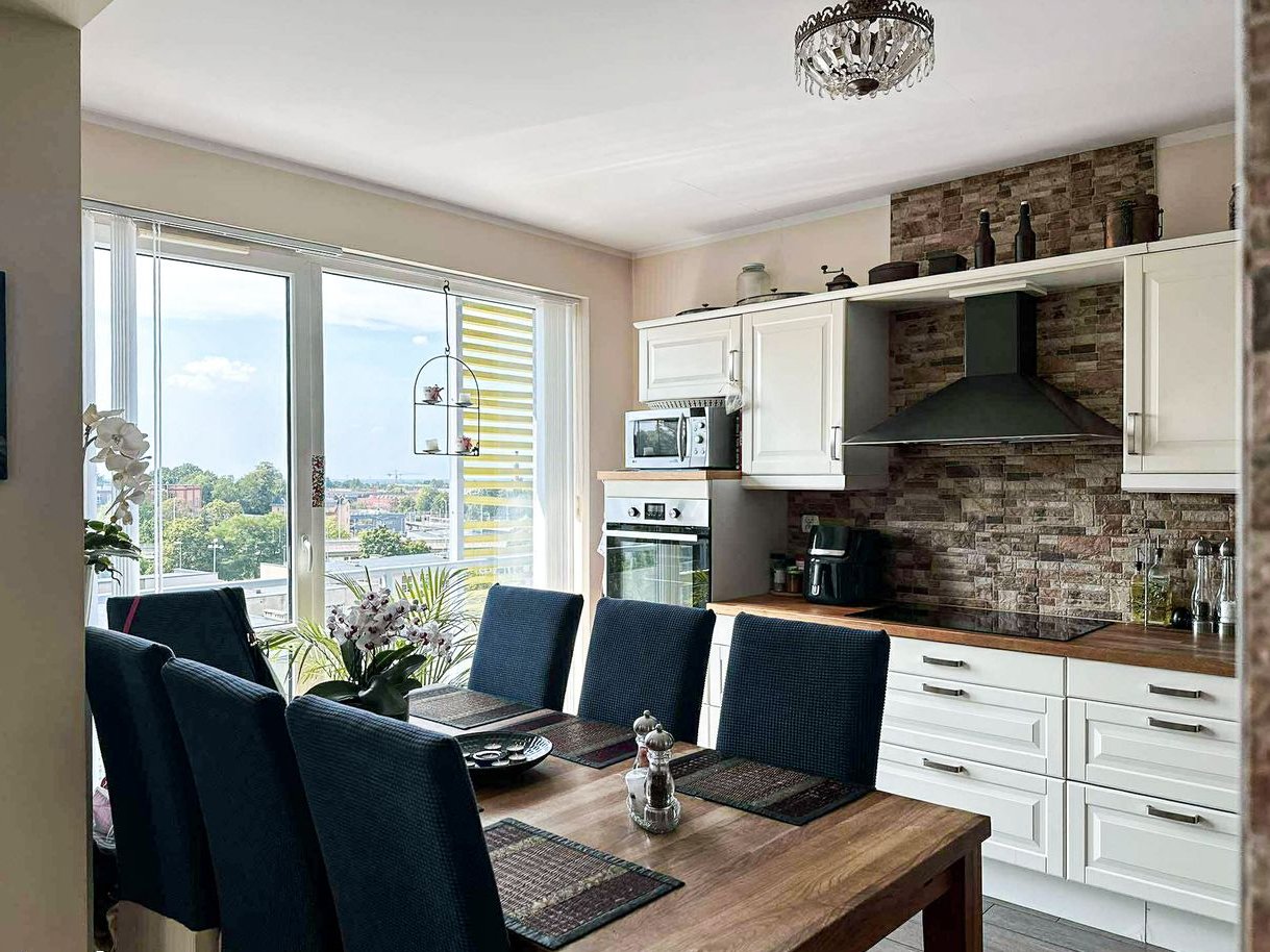 Komfortowy, dwupoziomowy apartament z pięknym tarasem