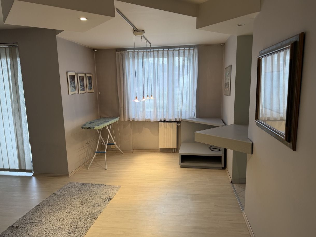 Mieszkanie 3-pokojowe z balkonem na I piętrze w Kielcach
