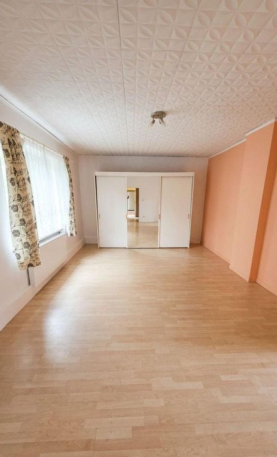Dom Piotrków Kujawski- 389 tys.