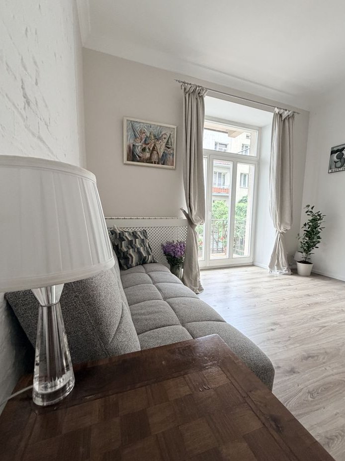 Mieszkanie 1-pokojowe Rondo Daszyńskiego balkon po remoncie