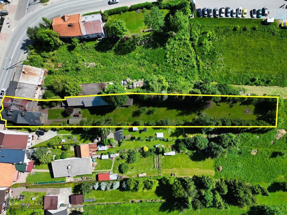 Dwa domy + budynek gosp. na działce 1 900 m² | Centrum Jordanowa
