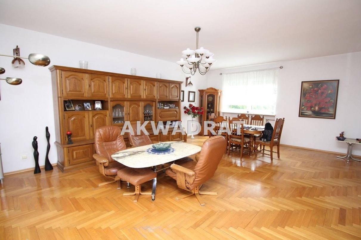 Wałbrzych Szczawienko dom w zabudowie szeregowej