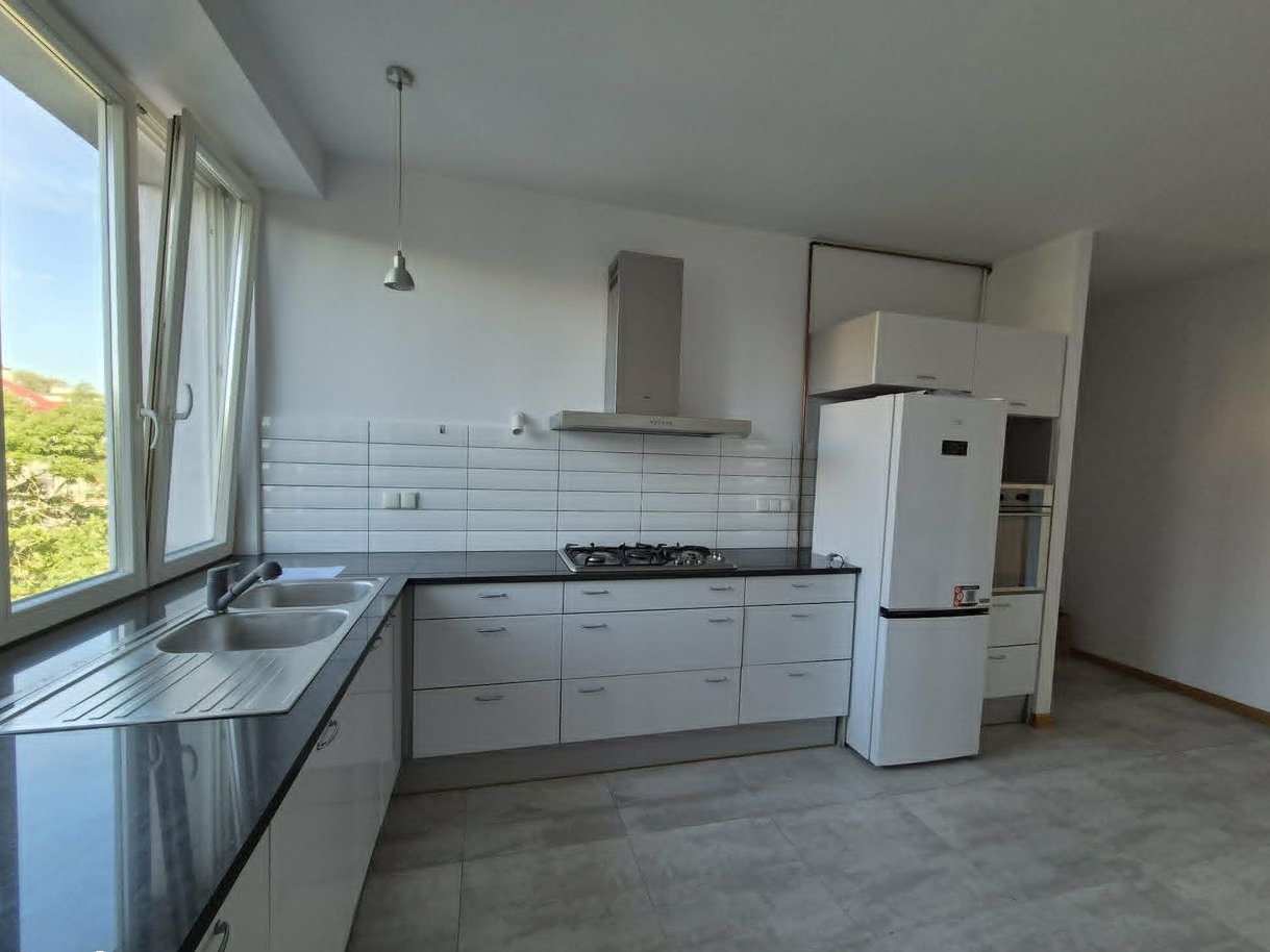 Przestronne mieszkanie 92 m² przy Metrze Marymont |4 pokoje|