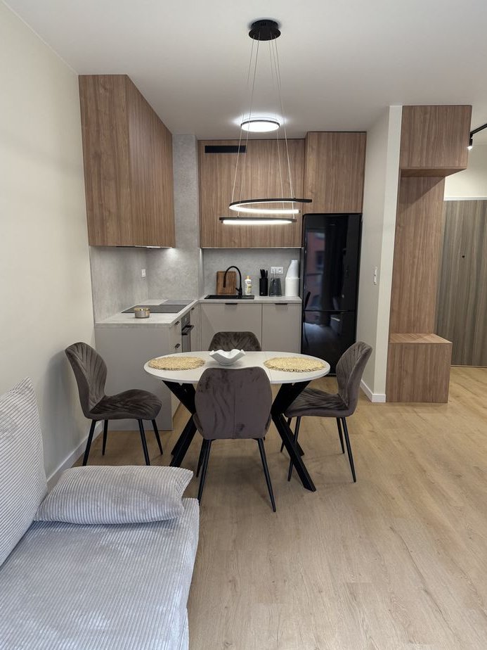 Mieszkanie na wynajem z balkonem i garażem