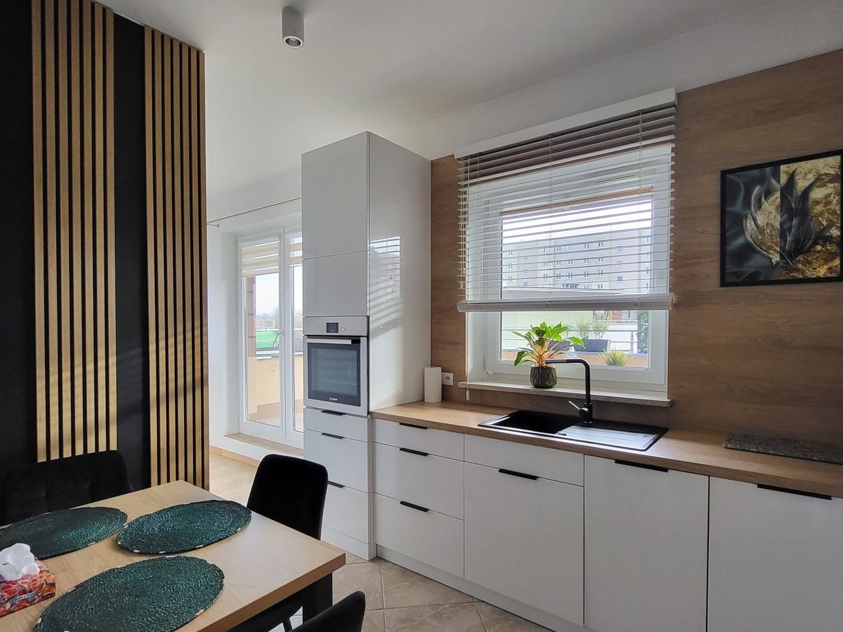 Apartament 3 pokoje, umeblowany, zamknięte osiedle, taras 30m2.