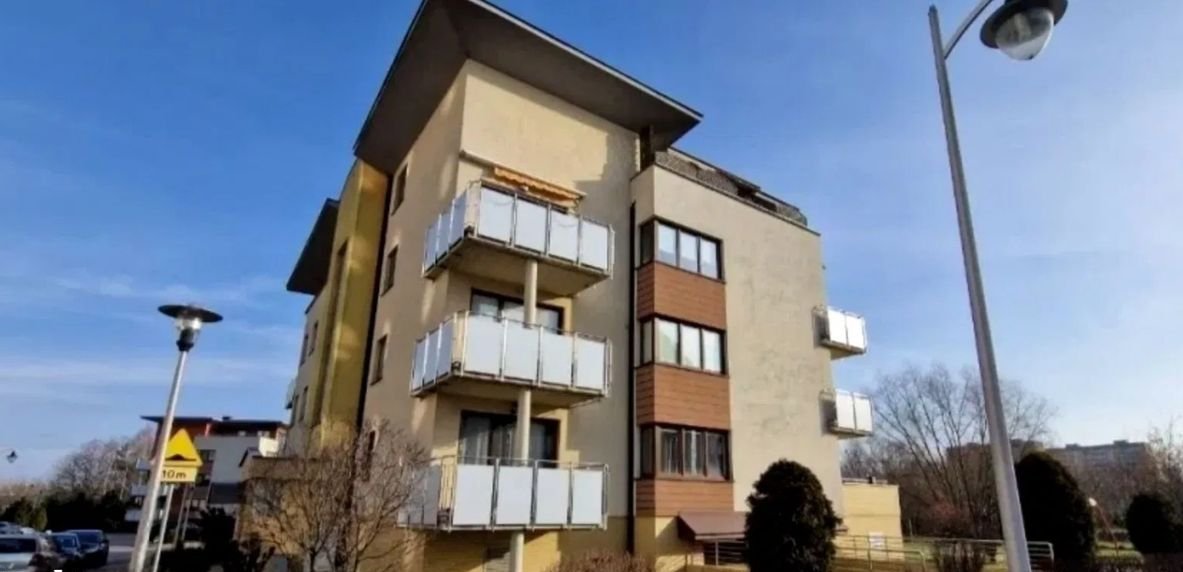 Apartament 3 pokoje, umeblowany, zamknięte osiedle, taras 30m2.
