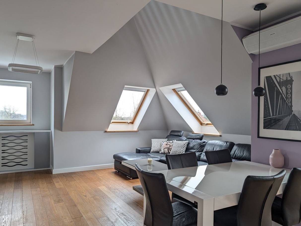 Apartament 2-poziomowy 100 m² 3 pokoje, poddasze, garaż, klimatyzacja