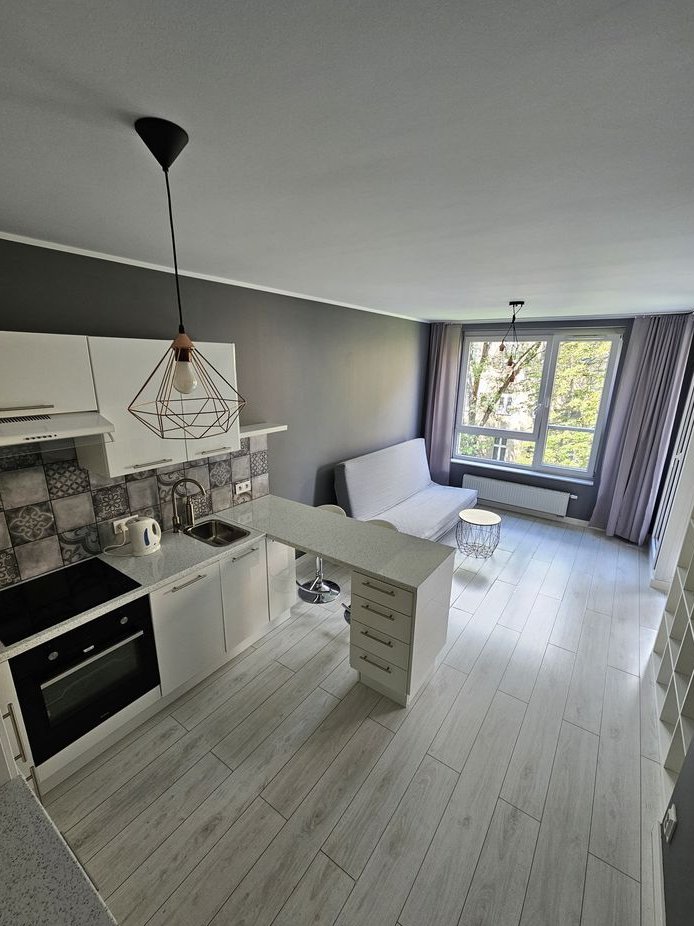 Mieszkanie z balkonem na wynajem 28,5m2-Wilda
